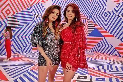 Sukriti and Prakriti from the sets of Sona Lagda