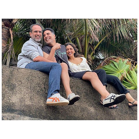Bhumi Pednekar with Akshay Kumar and filmmaker Aanand L Rai