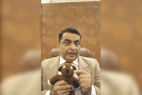 Asif is a Pakistani comedian who impersonates Mr Bean