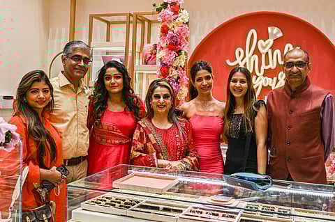 (L-R) Priyanka, Ajoy, Sayantani, Gurbir, Richa, Neha & Imran