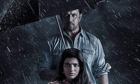 Arjun and Aishwarya Rajesh in Theeyavar Kulaigal Nadunga