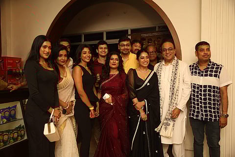 The cast of Mahananda