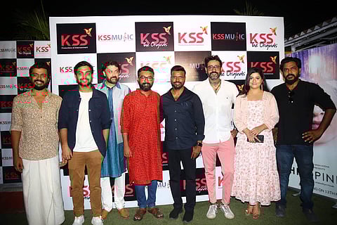 The cast and crew of Hridpindo