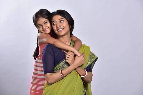 Paoli Dam and Meghan Chakraborty pose as mother and daughter Paoli Sen & Guti from the look set of Palan