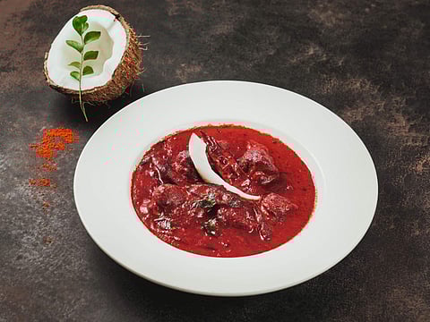 Dakhin Laal Meat Curry