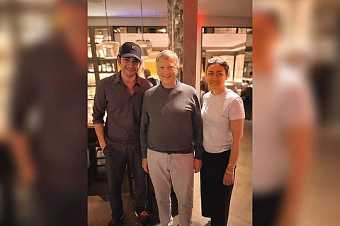 Actors Mahesh Babu and Namrata Shirodkar meet Bill Gates