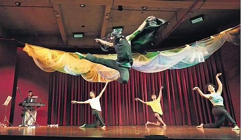 A still from the production | VAIBHAV TANWAR. Dhruvaa Singh as Cooee (performed by Anupama Xavier). (File Photo)