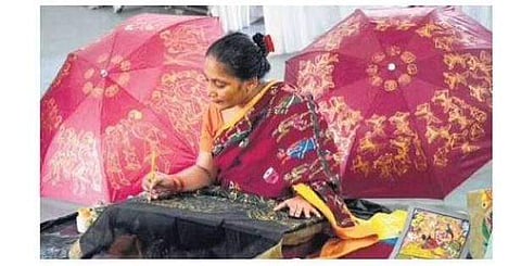 Swayambhar Nari is a handloom expo that has artists from the state of West Bengal