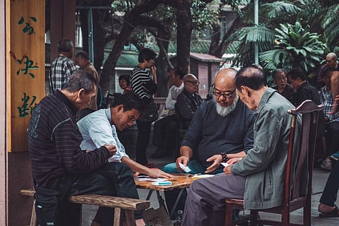 Here are seven mental health benefits of playing card games