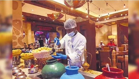 A vendor serving ‘Pani ke Badashe’.