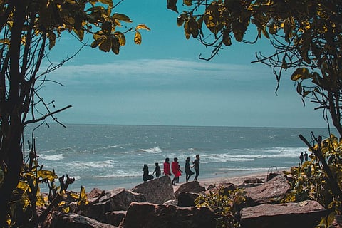Some spots where you can enjoy a vacation with your friends| Photo credit: Arun Geetha Viswanathan (Unsplash)