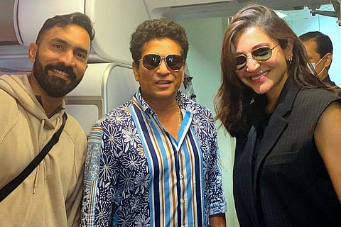 Anushka with Sachin Tendular and Dinesh Karthik