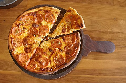Effingut's chicken pepperoni pizza