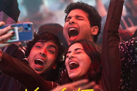 In frame: Kho Gaye Hum Kahan poster