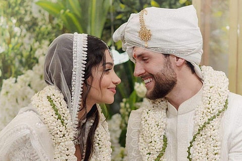 Alanna’s wedding lehenga was designed by Manish Malhotra