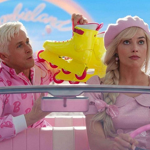 (L-R) Ryan Gosling as Ken, Margot Robbie as Barbie in the trailer
