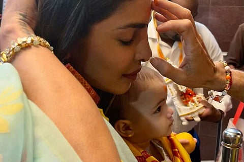 Priyanka and daughter Malti at Shree Siddhivinayak