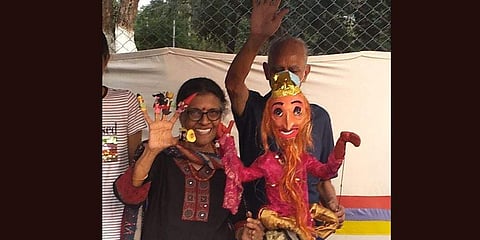 Ratnamala with puppets