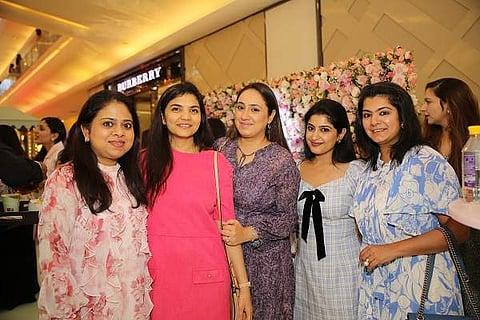 (L-R) Isha, Nandita, Anisha, Manavi, Stuti