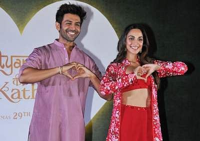 Kartika Aaryan and Kiara Advani at the song launch