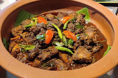 In frame: Kukul Mas Kalu Pol