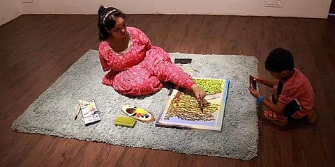 On August 19, Ma Joie, said to be the world’s first gallery dedicated to mouth and foot artists, hosted a live art session with four extraordinary creators