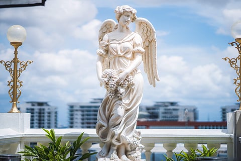 In frame: Décor of the brewery