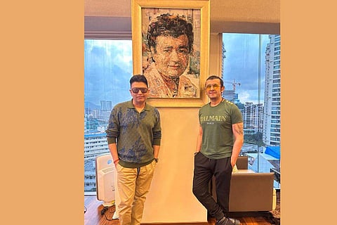 Bhushan Kumar and Sonu Nigam (R)