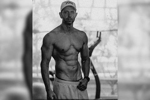 Hrithik Roshan sets social media ablaze with a shirtless snap; Sussanne Khan, Saba Azad react