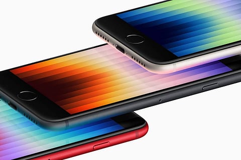 Apple may surpass Samsung to become global smartphone leader: Global Smartphones Market Report