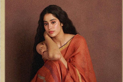 Janhvi Kapoor makes fans swoon with her latest saree outing