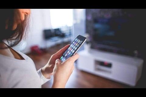 50% of time Indian users pick up their phones out of habit: Report