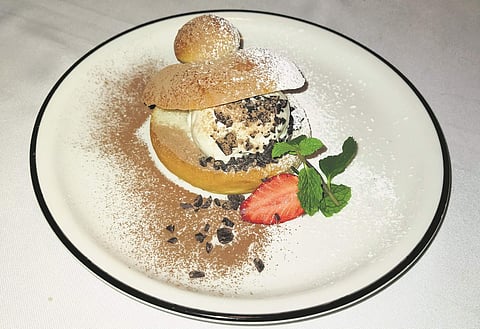 Brioche with ice cream