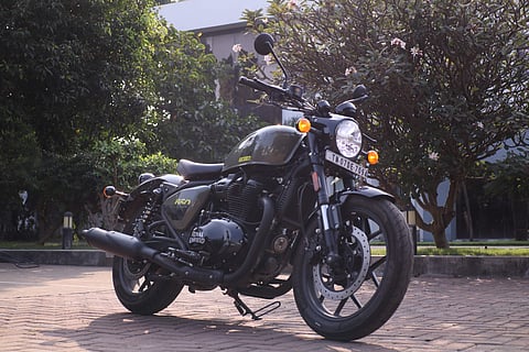 The Royal Enfield Shotgun 650 is a proper middleweight cruiser with character