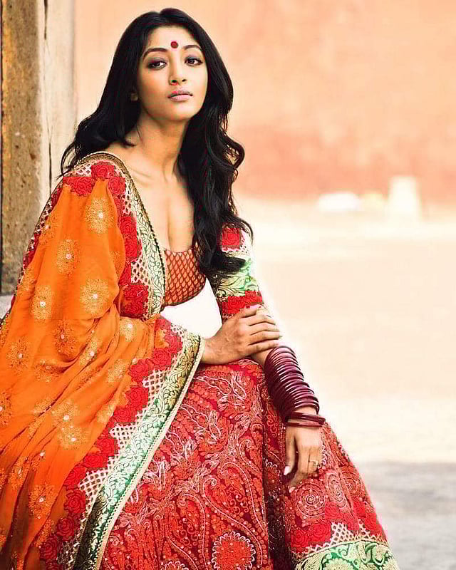 Actor Paoli Dam in a bridal <em>lehenga</em> by Chatterjee                             <em>Photo courtesy: <g class=