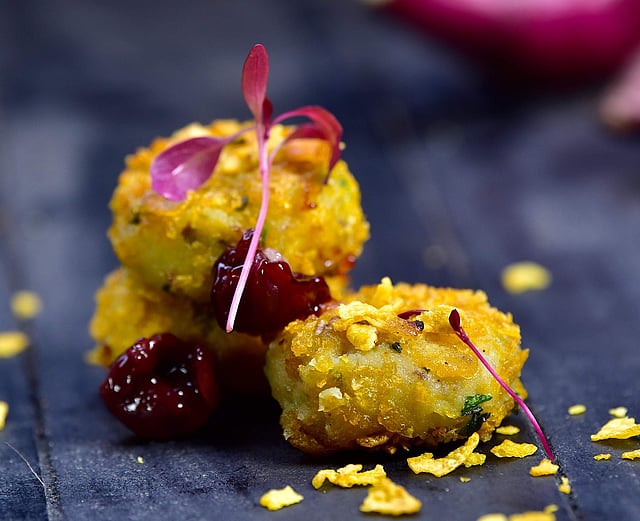 Kellogg’s Corn Flakes and Sweet Potatoes Skillet Cake