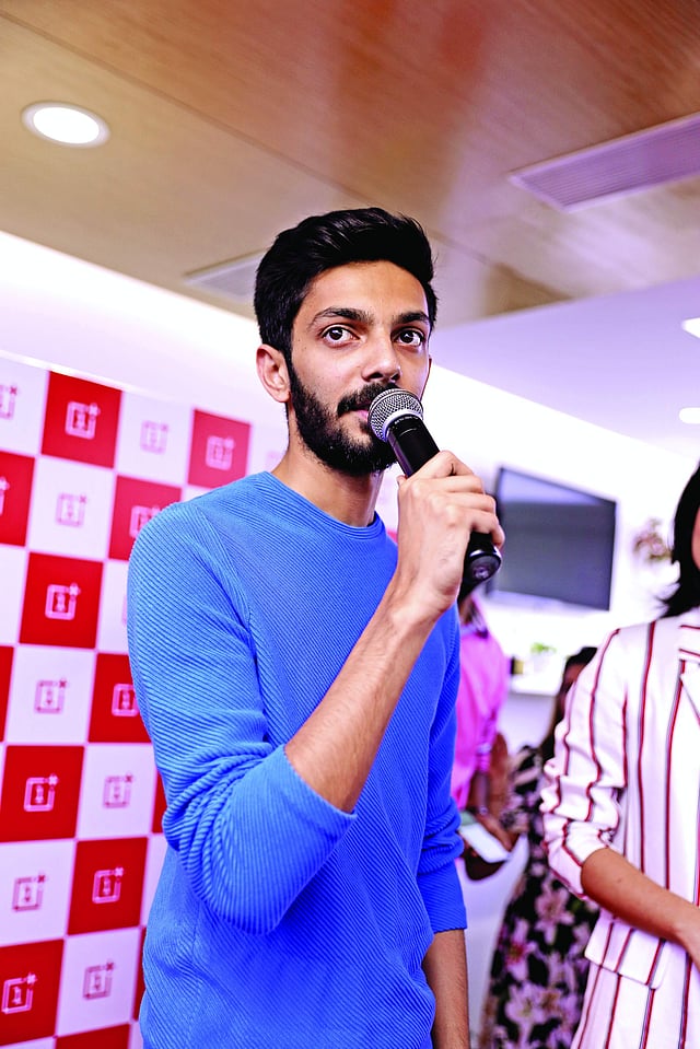 <em>Anirudh Ravichander at the first anniversary celebrations of the One Plus Experience Store</em>