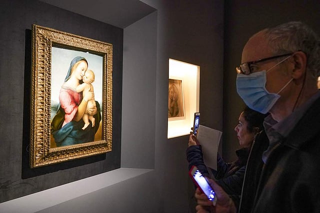 <em>At the Raffaello exhibition (AP Photo/Andrew Medichini)</em>