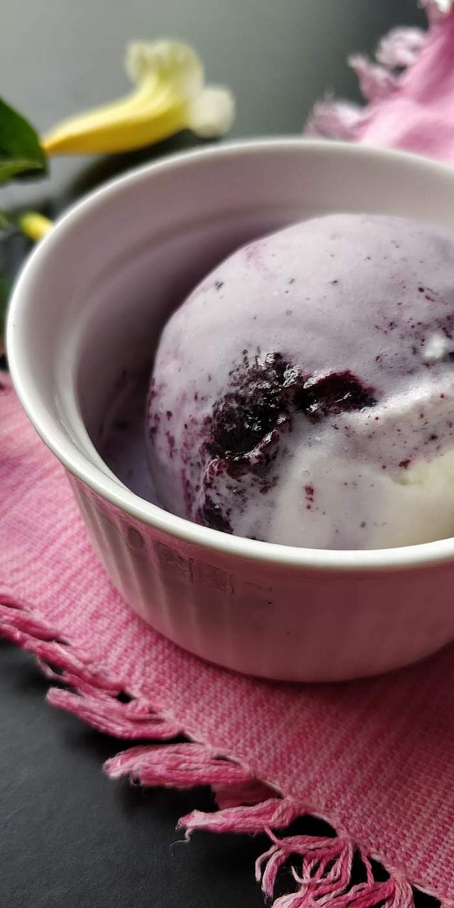 Blueberries and Cream Ice cream