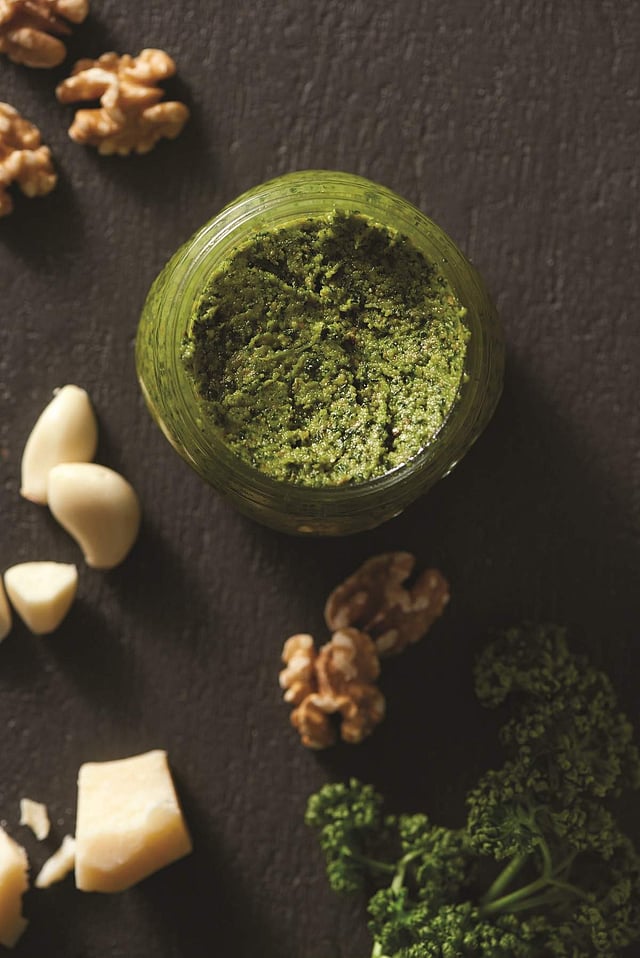 <em>California Walnut Parsley Pesto</em>