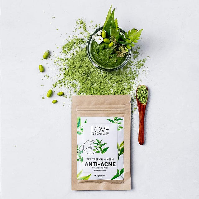 <em>Anti Acne Neem Face Pack</em>