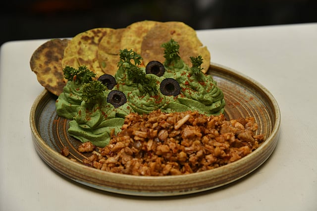 Spinach Jalapeno Chicken Hummus