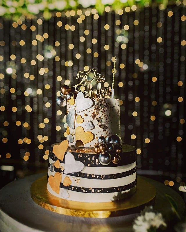 Customised birthday cake