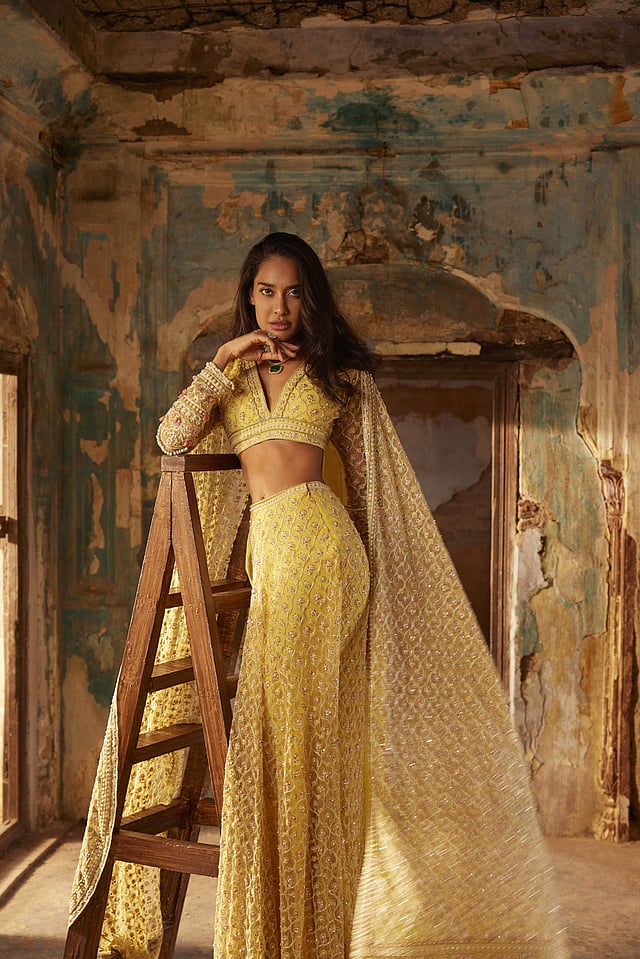 Lisa Haydon in Ridhi Mehra