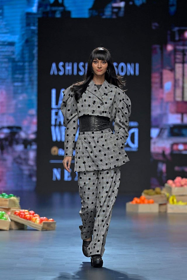 <em>Ashish N Soni's The Retro Orchard at LFWxFDCI</em>