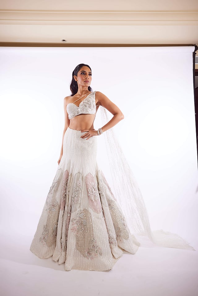 Sobhita Dhulipala in Nazara