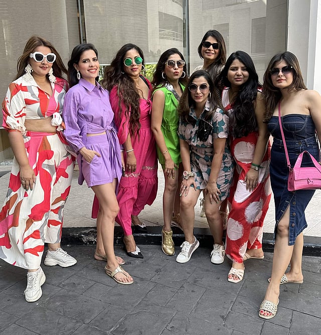 <em>Bangkok diaries: Aru, Paloma, Divya,Punam, Shilpa, Reena, Lakshmi & Mehndi</em>