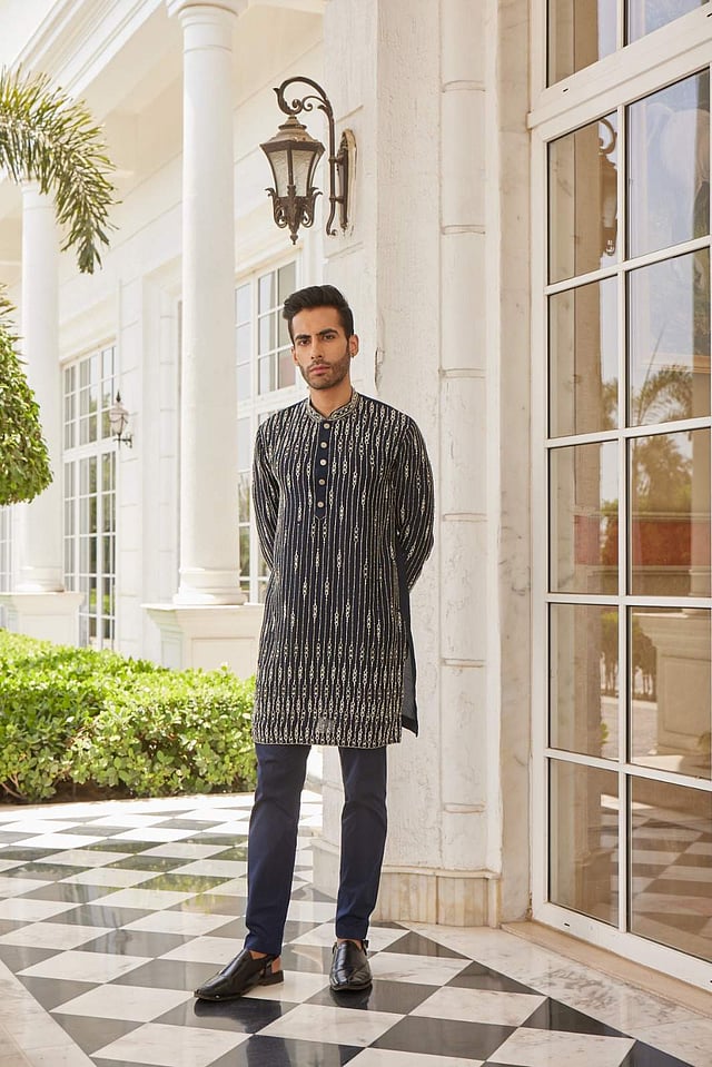 Sandey embroidered straight kurta set