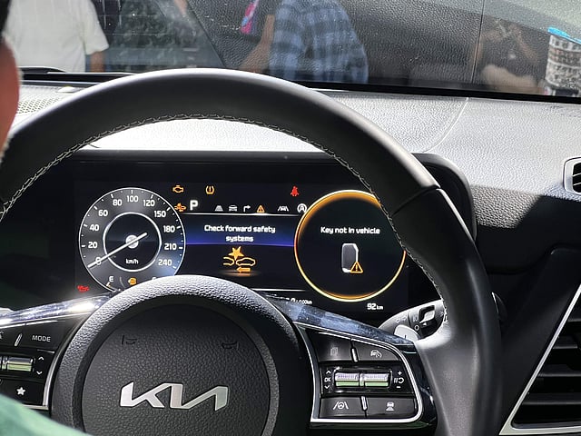 The 2023 Kia Seltos has a 10.25-inch digital instrumentation