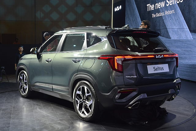 Kia too is joining in on the connected tail lamps trend